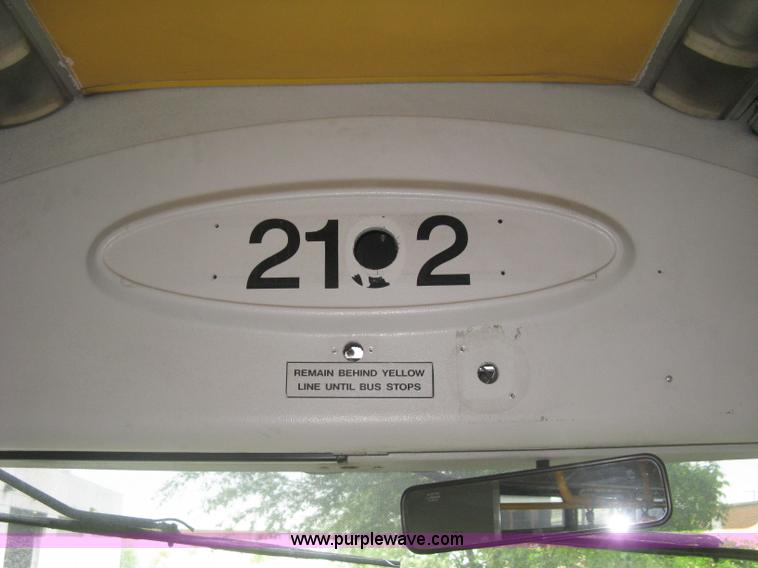 image for item H5471 2001 Chance Coach Opus 29' transit bus