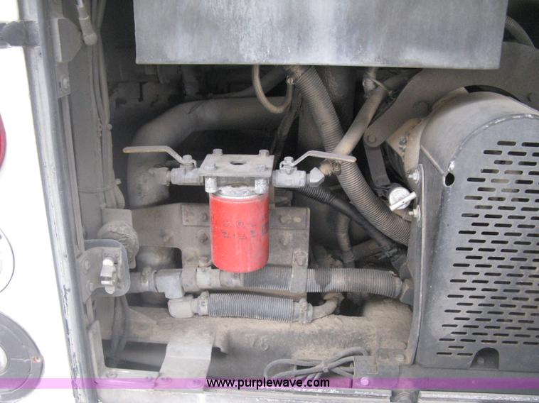 image for item H5471 2001 Chance Coach Opus 29' transit bus