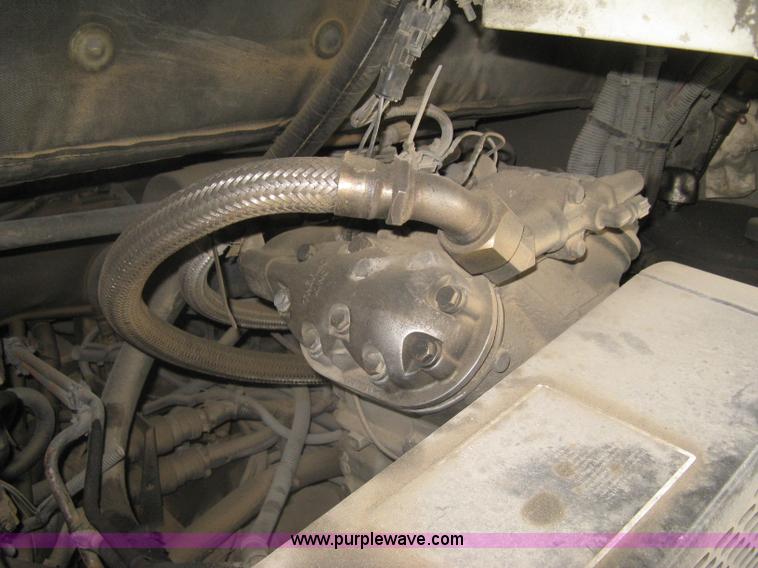 image for item H5471 2001 Chance Coach Opus 29' transit bus