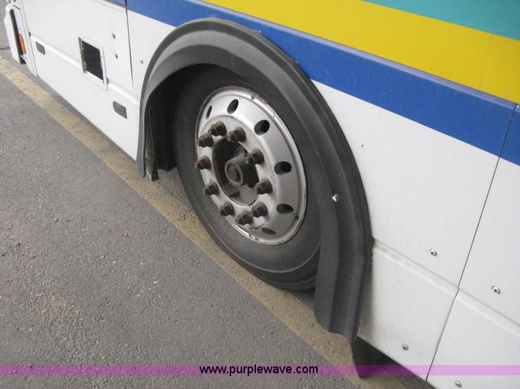 image for item H5471 2001 Chance Coach Opus 29' transit bus