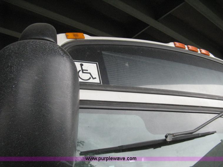 image for item H5471 2001 Chance Coach Opus 29' transit bus