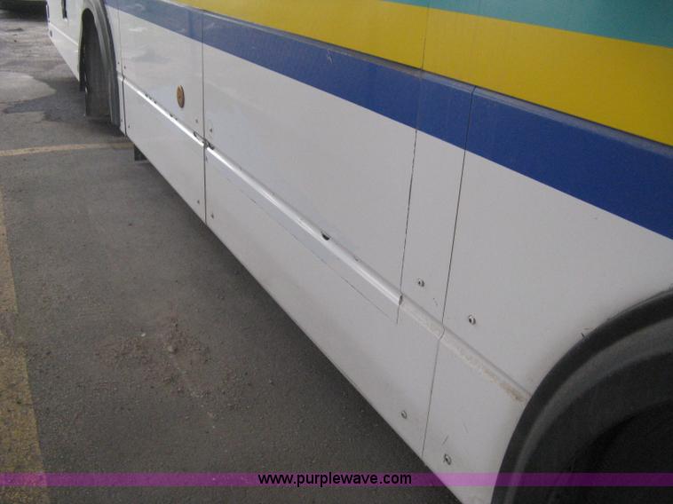 image for item H5471 2001 Chance Coach Opus 29' transit bus