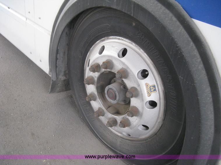 image for item H5471 2001 Chance Coach Opus 29' transit bus