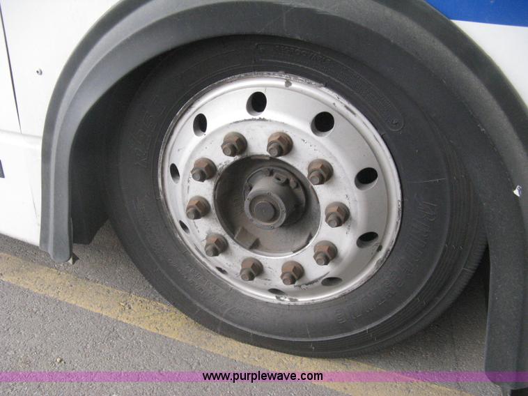 image for item H5471 2001 Chance Coach Opus 29' transit bus