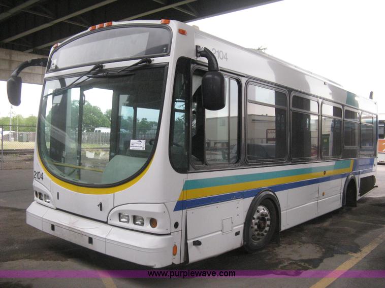 image for item H5472 2001 Chance Coach Opus 29' transit bus