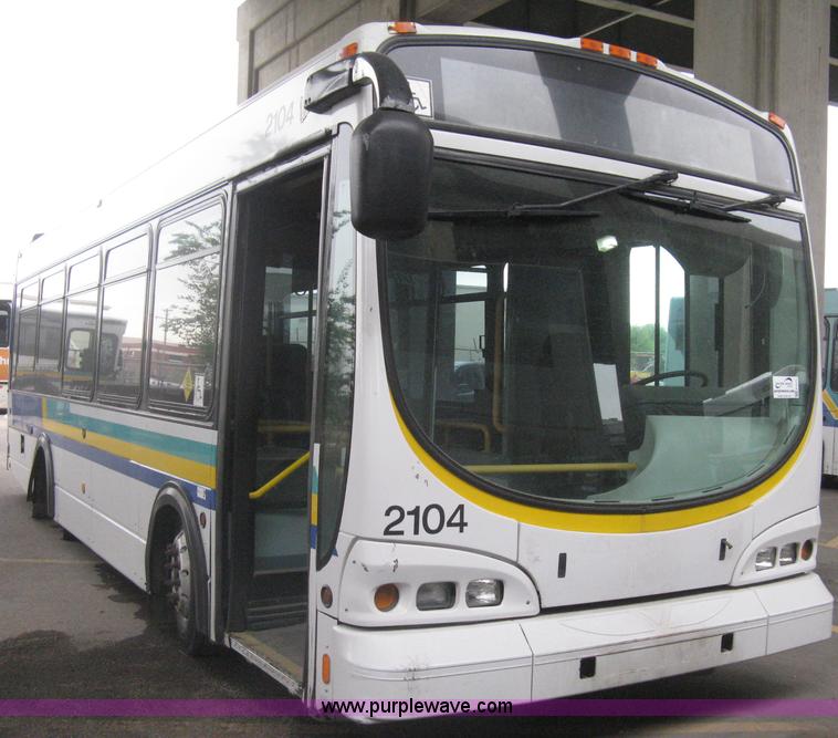 image for item H5472 2001 Chance Coach Opus 29' transit bus