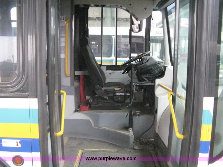 image for item H5472 2001 Chance Coach Opus 29' transit bus