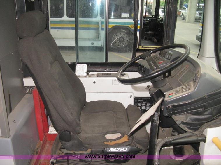 image for item H5472 2001 Chance Coach Opus 29' transit bus