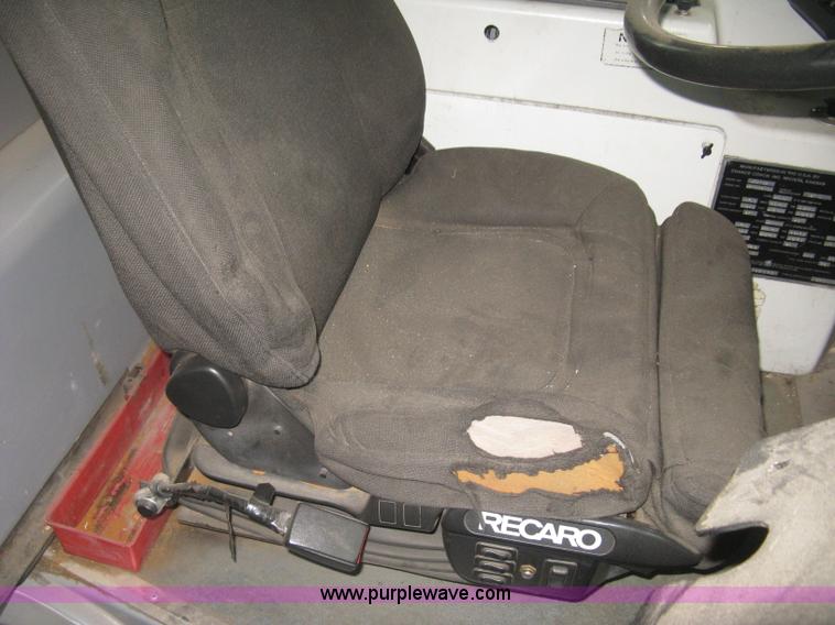 image for item H5472 2001 Chance Coach Opus 29' transit bus