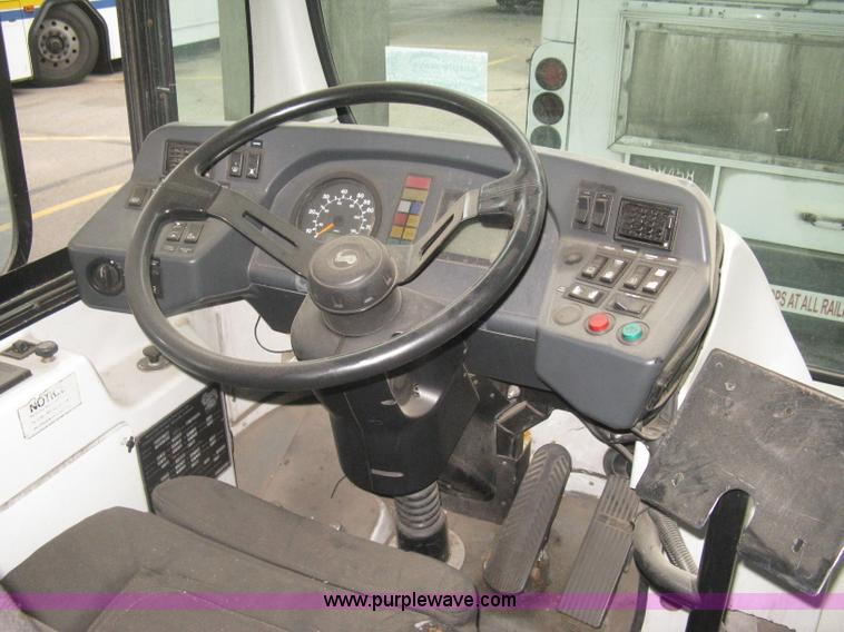 image for item H5472 2001 Chance Coach Opus 29' transit bus