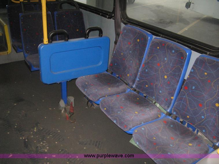 image for item H5472 2001 Chance Coach Opus 29' transit bus