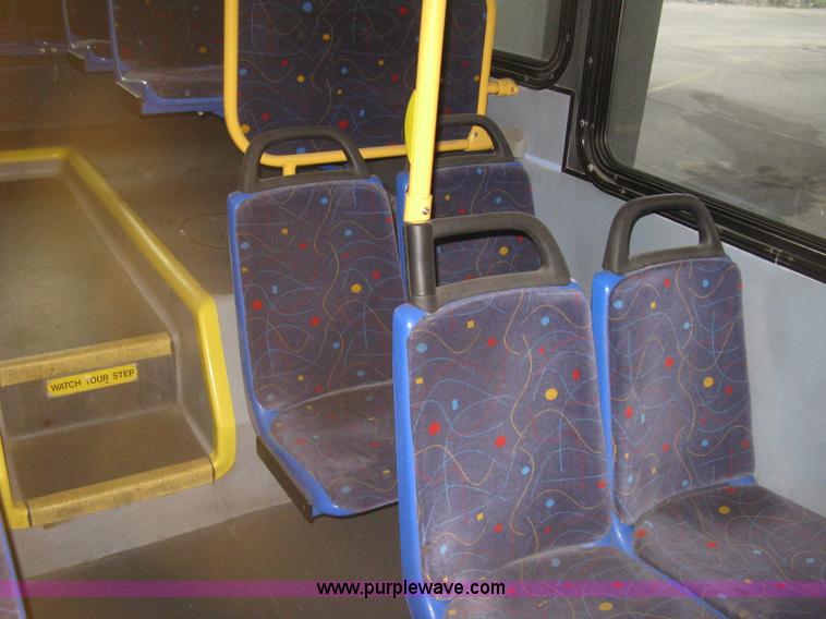 image for item H5472 2001 Chance Coach Opus 29' transit bus