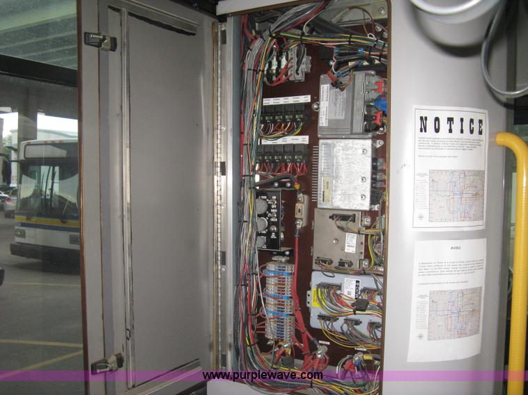 image for item H5472 2001 Chance Coach Opus 29' transit bus