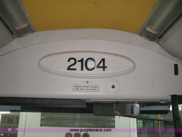image for item H5472 2001 Chance Coach Opus 29' transit bus