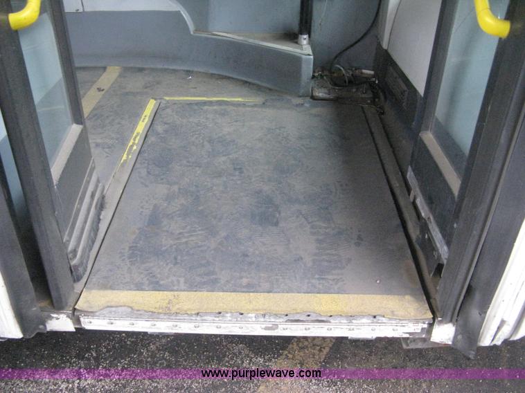 image for item H5472 2001 Chance Coach Opus 29' transit bus