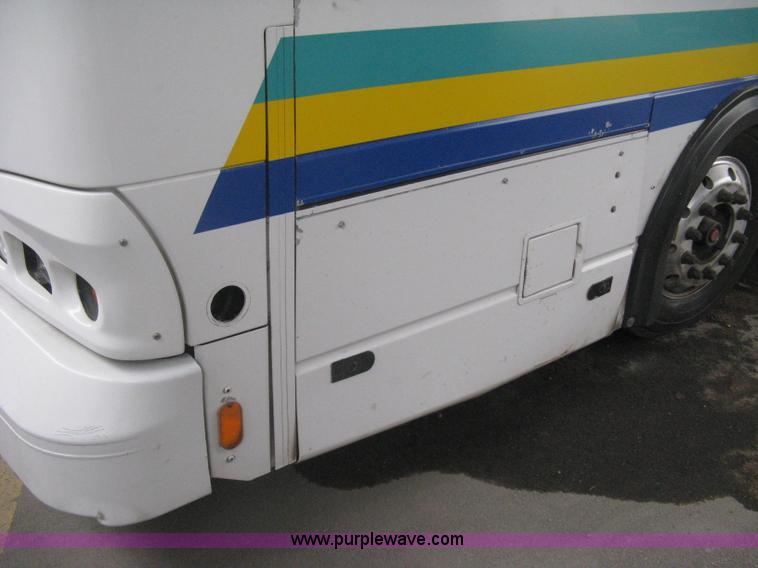 image for item H5472 2001 Chance Coach Opus 29' transit bus