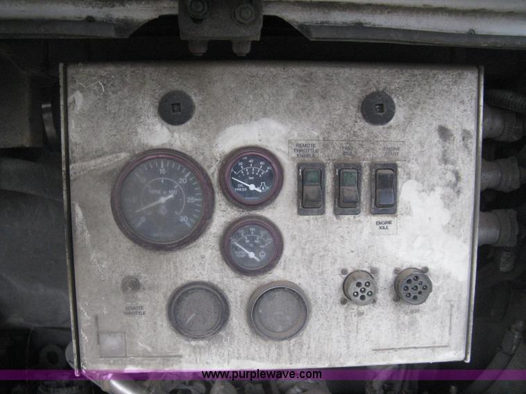 image for item H5472 2001 Chance Coach Opus 29' transit bus