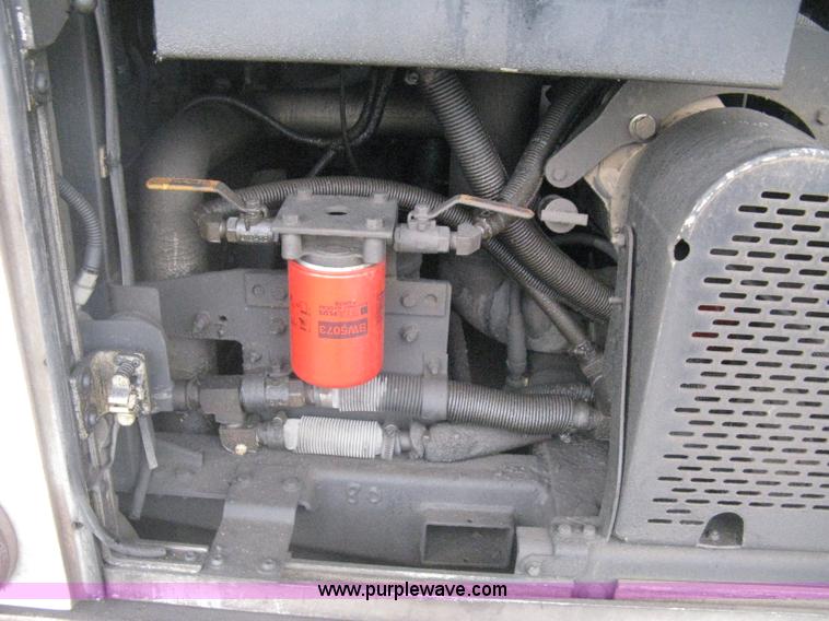 image for item H5472 2001 Chance Coach Opus 29' transit bus