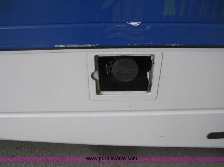 image for item H5472 2001 Chance Coach Opus 29' transit bus