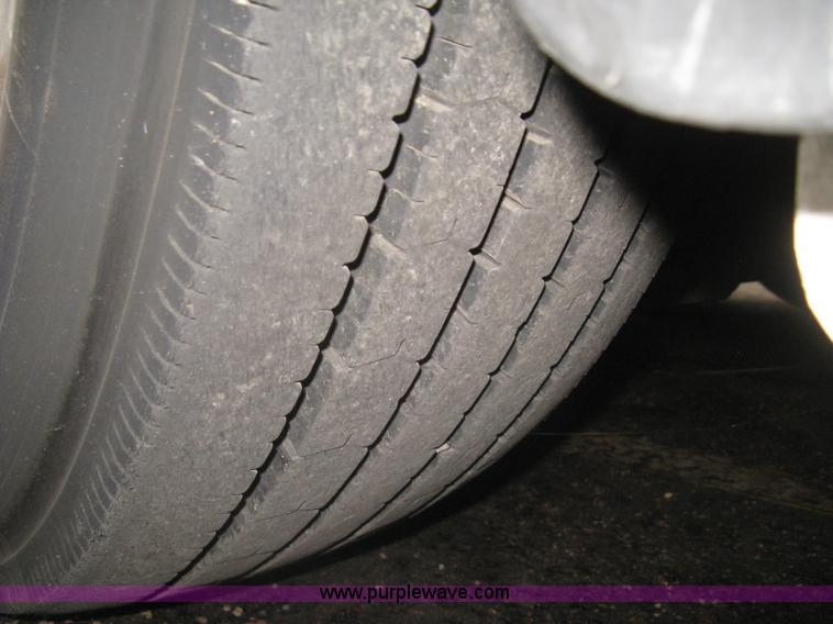 image for item H5472 2001 Chance Coach Opus 29' transit bus