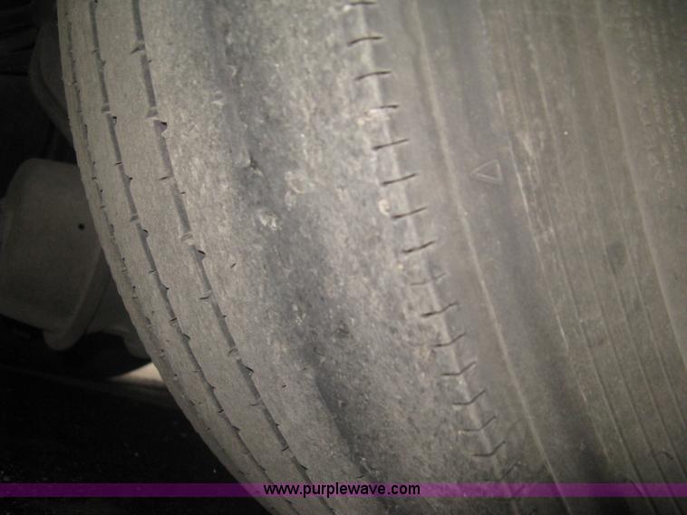 image for item H5472 2001 Chance Coach Opus 29' transit bus