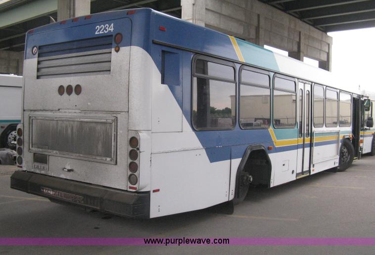 image for item H5473 2002 Gillig Low Floor 35' transit bus