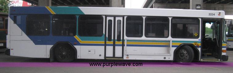 image for item H5473 2002 Gillig Low Floor 35' transit bus