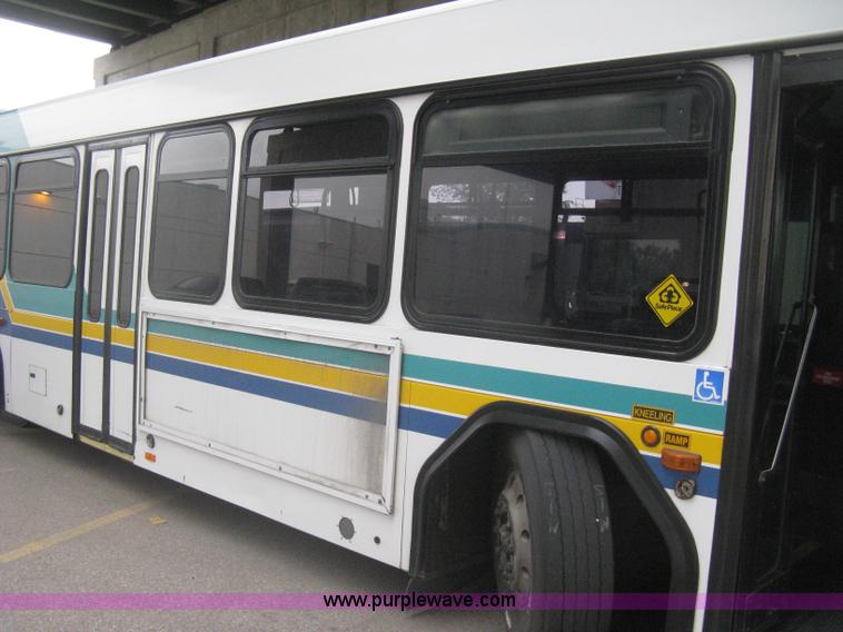 image for item H5473 2002 Gillig Low Floor 35' transit bus