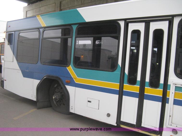 image for item H5473 2002 Gillig Low Floor 35' transit bus