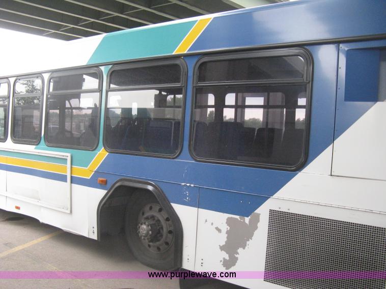 image for item H5473 2002 Gillig Low Floor 35' transit bus