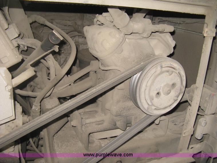 image for item H5473 2002 Gillig Low Floor 35' transit bus