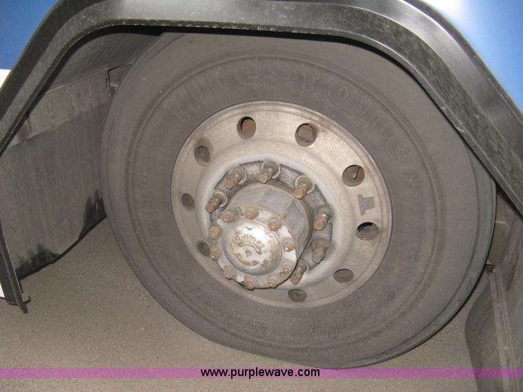 image for item H5473 2002 Gillig Low Floor 35' transit bus