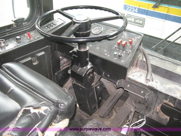 image for item H5474 2002 Gillig Low Floor 35' transit bus