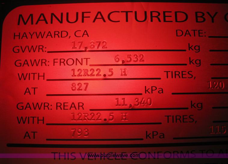 image for item H5474 2002 Gillig Low Floor 35' transit bus