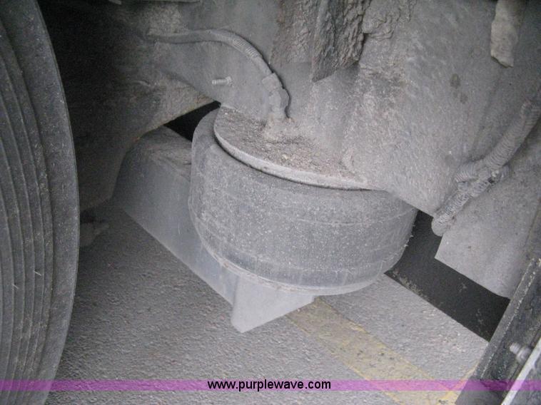 image for item H5474 2002 Gillig Low Floor 35' transit bus