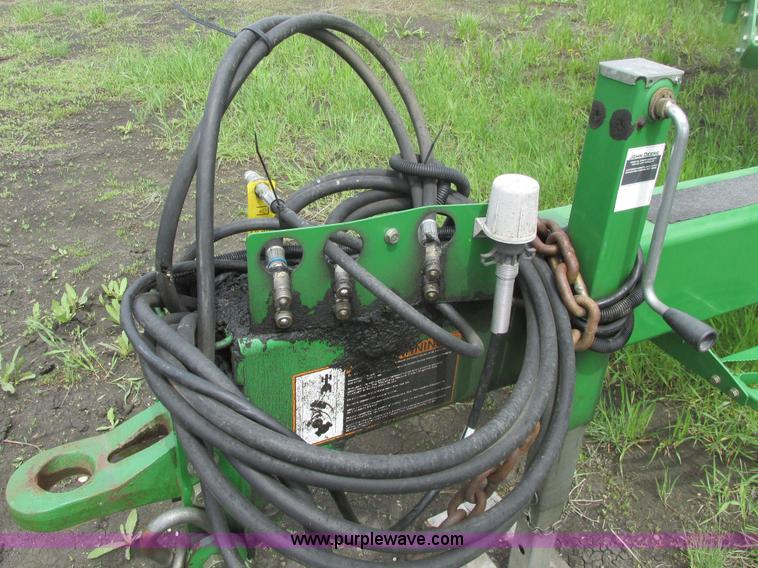 image for item A8691 2003 John Deere 1820 flex air hoe drill with 1910 air cart