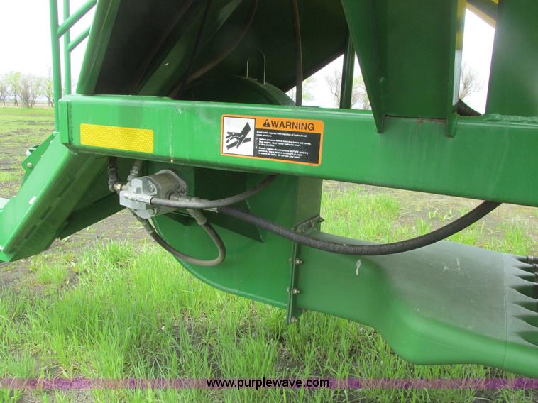image for item A8691 2003 John Deere 1820 flex air hoe drill with 1910 air cart
