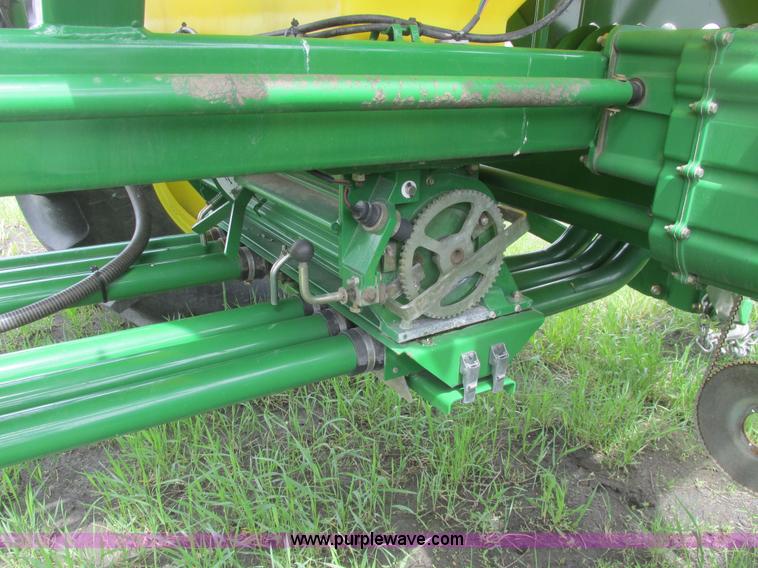 image for item A8691 2003 John Deere 1820 flex air hoe drill with 1910 air cart