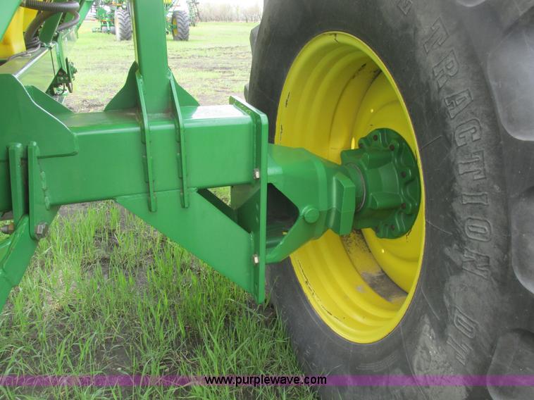 image for item A8691 2003 John Deere 1820 flex air hoe drill with 1910 air cart