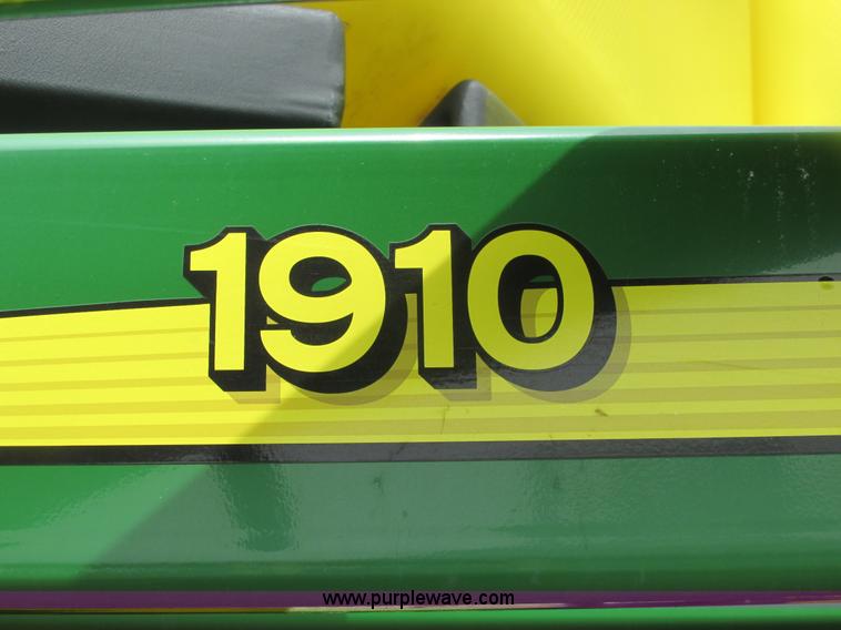 image for item A8691 2003 John Deere 1820 flex air hoe drill with 1910 air cart