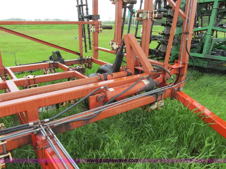 image for item A8700 1985 Wil-Rich chisel plow