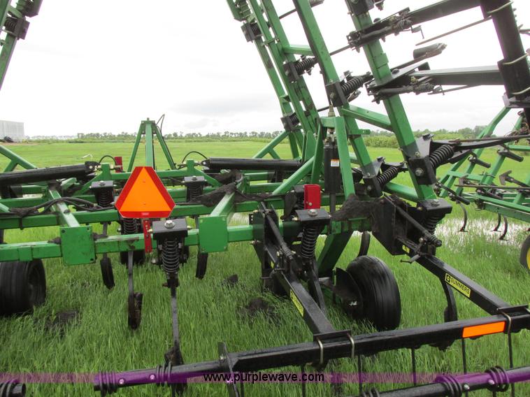 image for item A8702 2003 Summers Superchisel chisel plow