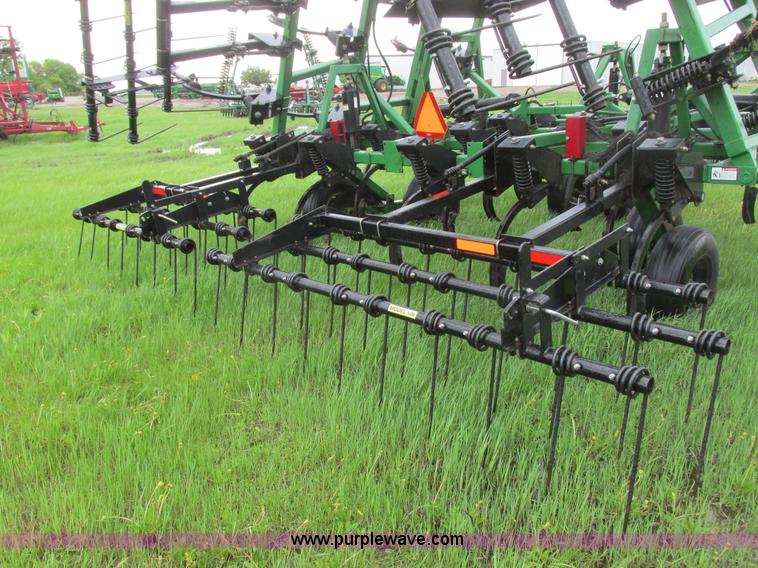 image for item A8702 2003 Summers Superchisel chisel plow