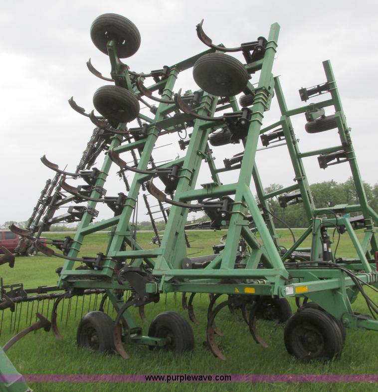 image for item A8702 2003 Summers Superchisel chisel plow