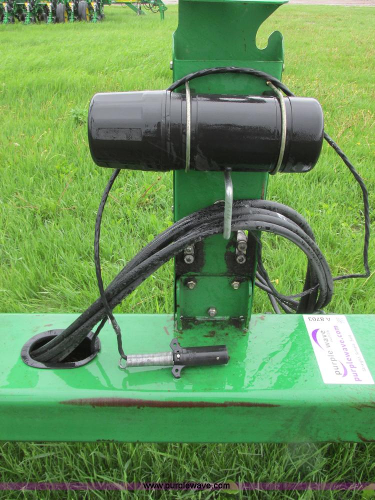 image for item A8703 2007 John Deere 2410 chisel plow