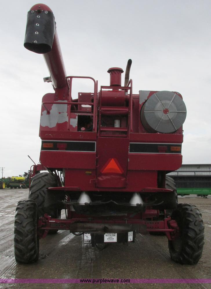 image for item A8706 1989 Case IH 1680 combine