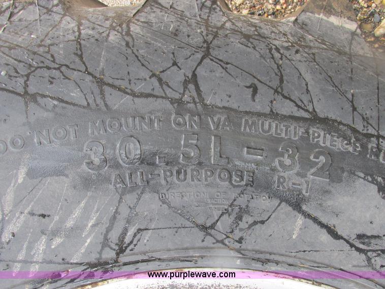 image for item A8706 1989 Case IH 1680 combine