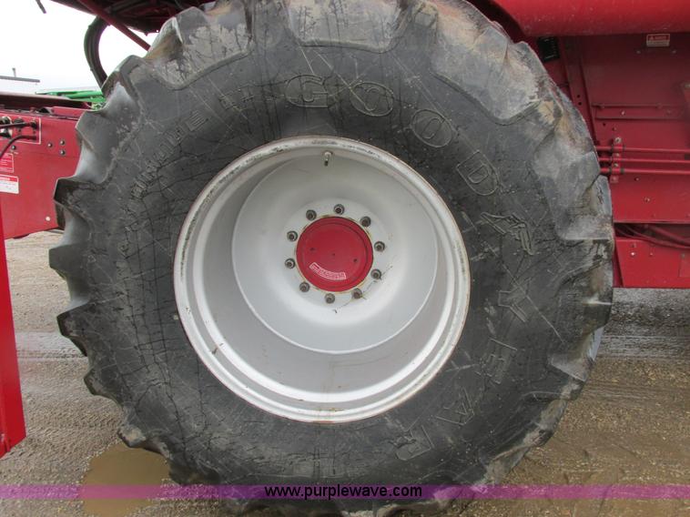 image for item A8706 1989 Case IH 1680 combine