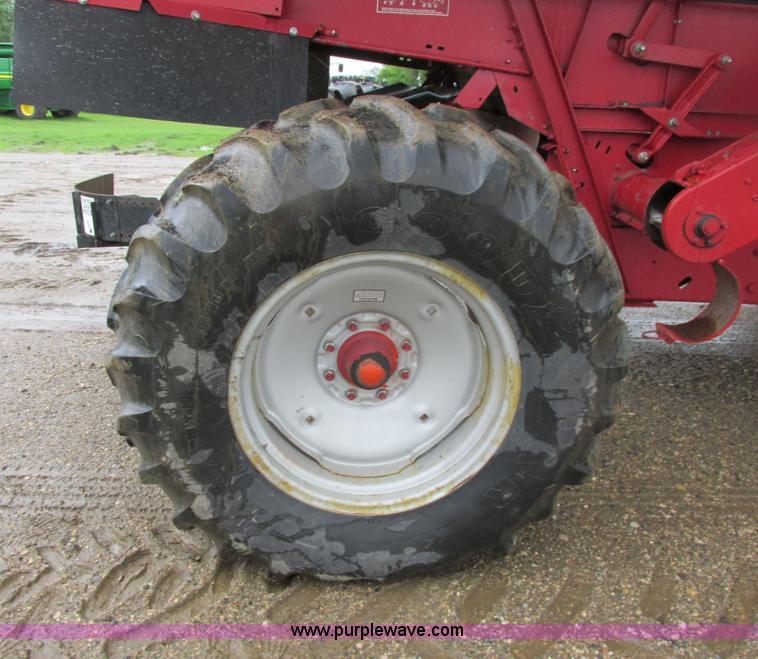 image for item A8706 1989 Case IH 1680 combine