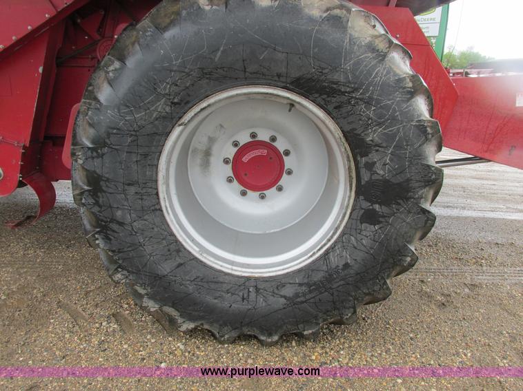image for item A8706 1989 Case IH 1680 combine